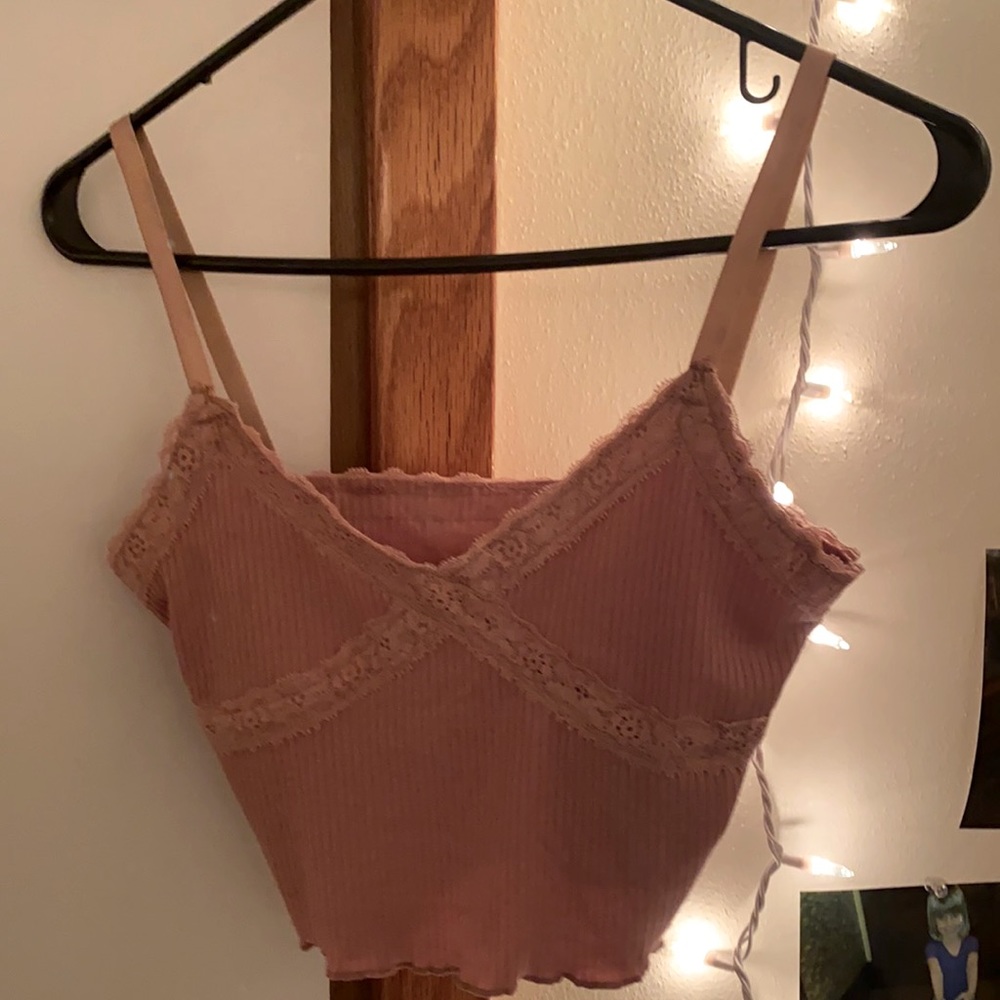 Pink cross lace tanktop